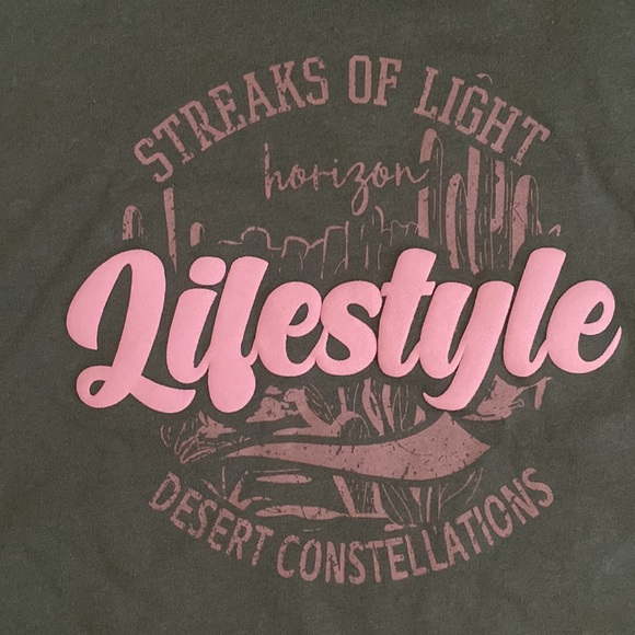 Crop Tee - Picture 2 of 4